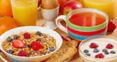 Importancia de elegir un buen desayuno Importancia de elegir un buen desayuno