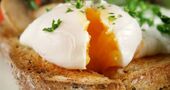 Receta de huevos escalfados al microondas Receta de huevos escalfados al microondas