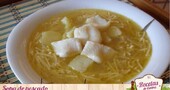 Sopa de pescado con fideos, reconstituyende para después de las fiestas Sopa de pescado con fideos, reconstituyende para después de las fiestas